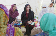 Angelina Jolie, embajadora de Acnur, visita a las v?ctimas de las inundaciones en Pakistan.