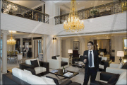 SHANGHAI (LES MILLIARDAIRES ET LES FRANCAIS INSTALLES EN CHINE)