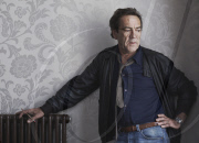 Robert Lindsay