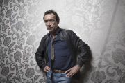 Robert Lindsay