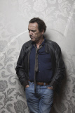 Robert Lindsay