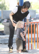 Ashlee Simpson, Pete Wentz and son Bronx at the Park in Encino, America - 26 Sep 2010