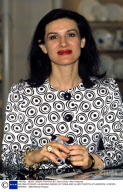 PALOMA PICASSO LAUNCHING RANGE OF CHINA AND GLASS TEAPOTS AT HARRODS, LONDON, BRITAIN - 1988