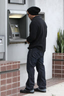 Jeremy Piven withdraws some of that Entourage Money