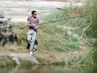 EXCLUSIVO.El ciclista Alberto Contador sale de pesca con su familia.