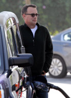 Tom Hanks gets gas  EXCLUSIVE