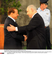 ISRAEL: Benjamin Netanyahu and Silvio Berlusconi, welcoming ceremony