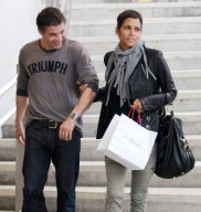Halle Berry and Olivier Martinez Shopping at the Beverly Centre, Los Angeles, America - 14 Oct 2010