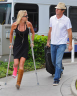 Dennis Quaid Arrives with Broken Footed Wife at LAX