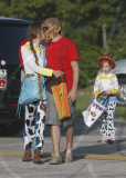 JUANES Y SU FAMILIA DISFRUTAN DE HALLOWENN


