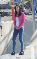 COURTNEY COX ON SET OF COUGAR TOWN