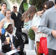 Katie Holmes satisfies Suri's sweet tooth