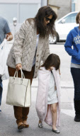 Katie Holmes and Suri at  Le Pain Quotidien