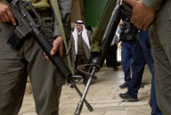 Palestinians and Israeli police clash at Temple Mount