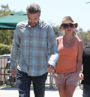 Britney and Jason on their way to romantic weekend! - Part 2