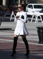 EXCLUSIVE... Glam Jennifer Lopez Arrives for American Idol Hollywood Week