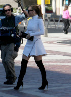 EXCLUSIVE... Glam Jennifer Lopez Arrives for American Idol Hollywood Week