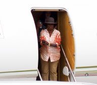 EXCLUSIVE - Oprah flies private while audience winners take commercial in Australia