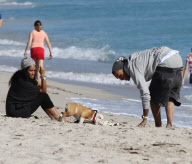 CHRIS BROWN ENJOYED MIAMI BEACHES WITH FRIEND IN THE MORNING