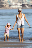 Halle Berry and Nahla have a California Beach Day