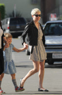 Michelle Williams Takes Matilda to Breakfast with Busy Philipps