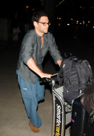 Ashley Olsen Arrives with Justin Bartha and a Piece Art