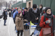 Police turn away Eurostar passengers as thousands queue in freezing cold