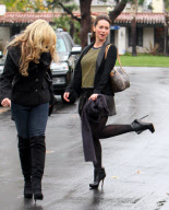 EXCLUSIVE Jennifer Love Hewitt brightens even gloomy skies