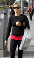 REESE WITHERSPOON: An apple a day keeps the doctor away
