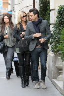 EXCLUSIVE. Kate Moss and Jamie Hince strolling in Paris