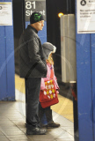 MICHAEL DOUGLAS HAVE SOME DIFFICULTIES BUYING THE METROCARD