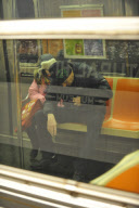 MICHAEL DOUGLAS HAVE SOME DIFFICULTIES BUYING THE METROCARD