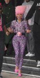 NICKI MINAJ MOBBED BY HER FANS IN LONDON