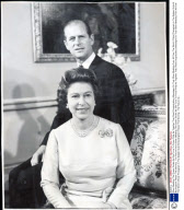 Silver Wedding The Queen Smiles As She Turns To Prince Philip As Together They Read Congratulatory Messages On Their Silver Wedding From All Over The World. Official Photograph In The Belgian Suite At Buckingham Palace This Morning . The Picture Has A