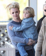 Britney Spears takes Jayden to My Gym - Part 2