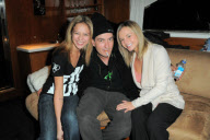 *EXCLUSIVE* Charlie Sheen has Two Girlfriends!