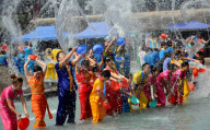 CHINA-YUNNAN-XISHUANGBANNA-WATER SPLASHING (CN)