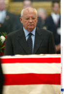 RONALD REAGAN LIES IN STATE AT THE CAPITOL BUILDING, WASHINGTON, AMERICA - 10 JUN 2004