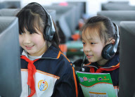 CHINA-SHENYANG-CHILDREN OF MIGRANT WORKERS-NEW SEMESTER-START (CN)