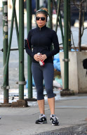 COUPLES THAT JOG TOGETHER, SNACK TOGETHER! SPORTY LOVEBIRDS FERGIE AND JOSH DUHAMEL TOOK A BREAK FROM THEIR JOG TO GRAB SOME DRINKS AND A SNACK. FERGIE LOOKED EXHAUSTED TRYING TO KEEP UP WITH JOSH.