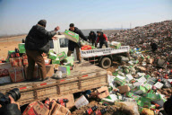 #CHINA-LIAONING-SHENYANG-COUNTERFEIT-POOR QUALITY-COMMODITY-DESTROY (CN)