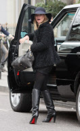 KATE MOSS SHOPPING IN NOTTING HILL