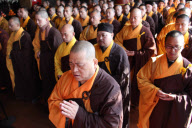 CHINA-BEIJING-JAPAN-QUAKE-BUDDISTS-PRAY (CN)