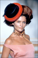 Helena Christensen. Marineau