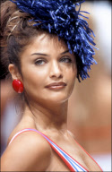 Helena Christensen. Marineau