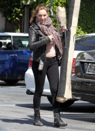 Kelly Brooke Gets A New Rug!