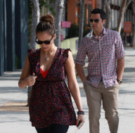 Jessica Alba and Cash get Goffee