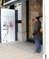 LONDON : Will and Kate art