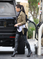 EXCLUSIVE Kim Kardashian gets gas 