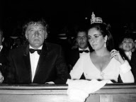The Luxurious Life of Actress Elizabeth Taylor